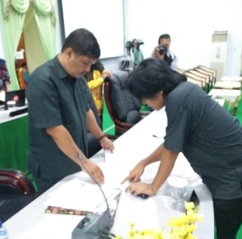 Rastra Dicabut, Puluhan Warga Lalabata Datangi DPRD Soppeng