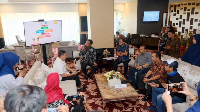 Konferensi Pers persiapan Job Fair yang digelar Pemprov Sulsel bekerjasama dengan Serawak Malaysia, berlangsung di Baruga Lounge Kantor Gubernur Sulsel, Jum'at (22/03/2019).