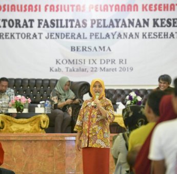 Aliyah Mustika Ajak Warga Takalar Rutin Periksa Kesehatan