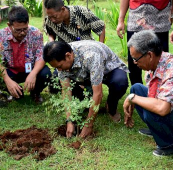 Hari Bhakti Pemasyarakatan, Rutan Pinrang Tanam 50 Pohon