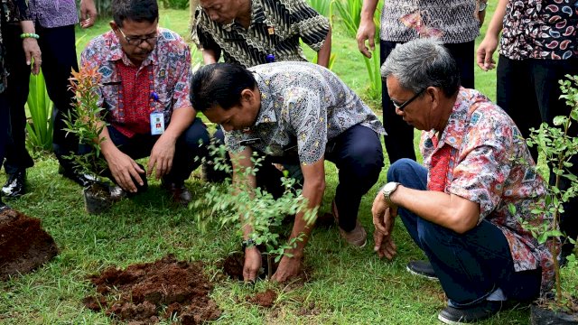 Hari Bhakti Pemasyarakatan, Rutan Pinrang Tanam 50 Pohon