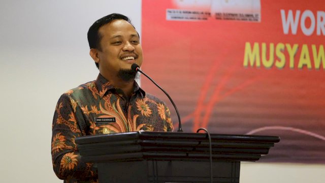 Wakil Gubernur Sulsel, Andi Sudirman Sulaiman saat buka Workshop Penguatan Kelembagaan Musyawarah Guru Mata Pelajaran SMA se Sulsel, di Grand Sayang Park Hotel, Kamis (11/04/2019).