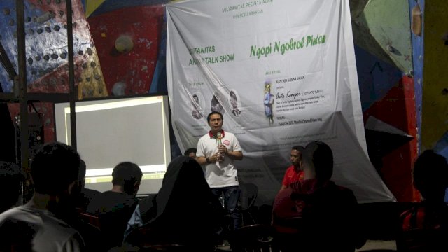 Wakil Wali Kota Makassar, Syamsu Rizal (Deng Ical) menjadi pembicara di acara Ngopi, Solidaritas Pencinta Alam, di Lapangan Hertasning Makassar, Jumat (06/04/2019).