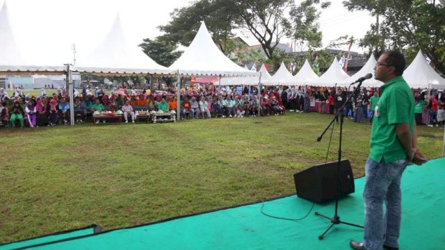 Wali Kota Makassar, Moh. Ramdhan Pomanto memberikan sambutan pada Pengumuman pemenang lomba Sombere’ & Smart Lorong 2019, di lapangan Tala BTP Makassar, Minggu (07/04/2019).