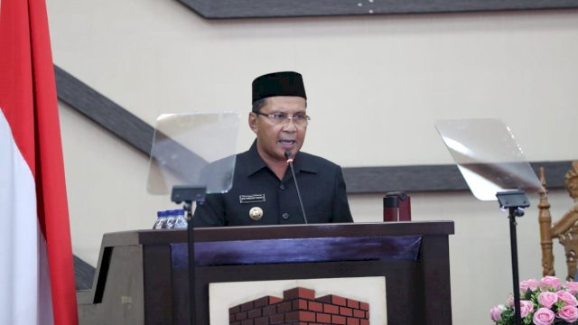 Wali Kota Makassar, Moh Ramdhan Pomanto berpidato pada Rapat Paripurna DPRD Kota Makassar, Rabu (10/04/2019).