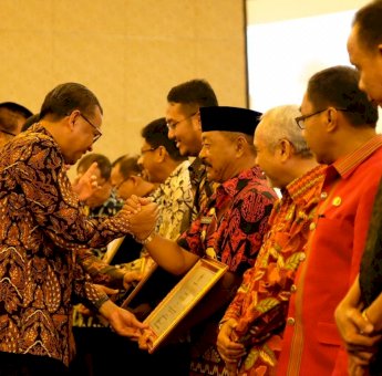 Pemkab Gowa Raih Penghargaan Pembangunan Daerah 2019