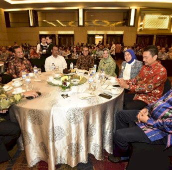 Gubernur Sulsel : Kami ke Daerah Cari Jalan Rusak