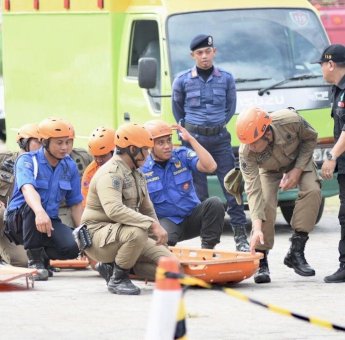 Simulasi Penanganan Gempa Warnai Peringatan HKB di Gowa