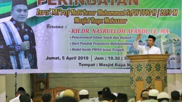 Wali Kota Makassar Moh Ramdhan Pomanto memberikan arahannya pada perayaan Isra' Mi,raj Pemkot Makassar, di Mesjid Raya Makassar, Jumat, (05/04/2019). 