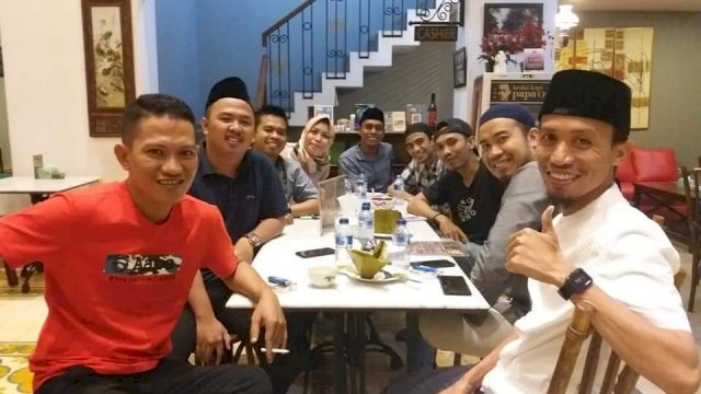 Buka Puasa Pacu Institute di Kedai Papa Ong, Rabu (15/05/2019).
