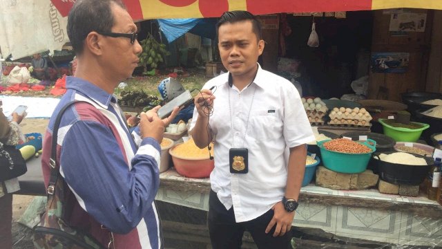 Cegah Kenaikan Harga Selama Ramadhan, Satgas Pangan Polres Bone Monitoring Harga di Pasar