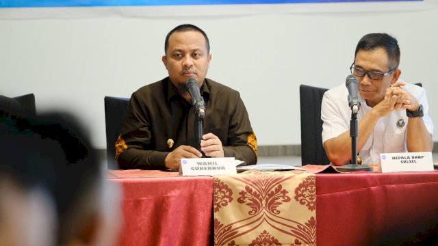 Wakil Gubernur Sulsel Andi Sudirman Sulaiman memberikan sambutan pada Rapat Kordinasi Lintas Program BNN Sulsel, di Novotel Hotel Makassar, Rabu (15/05/2019).