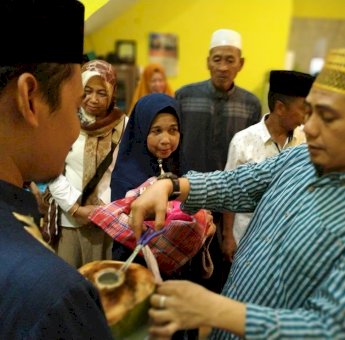 Meski Tak Lagi Menjabat, Deng Ical Tetap Kebanjiran Undangan Buka Puasa