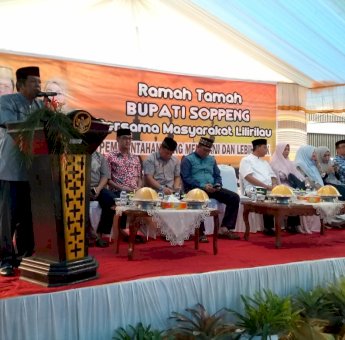 Bupati Soppeng Serahkan Bantuan Dana Ke Pondok Pesantren Hidayatullah