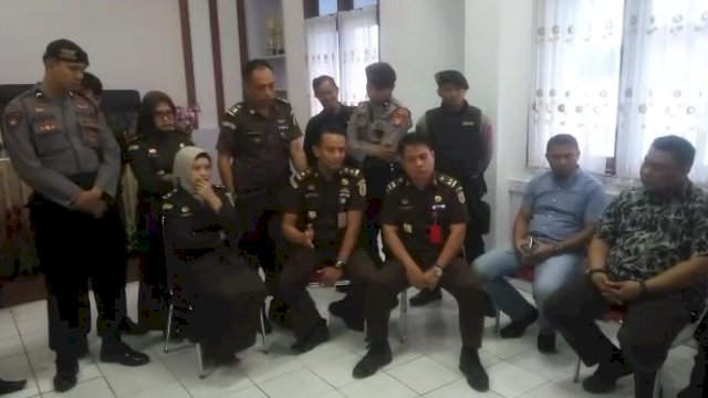 Diduga Selingkuhi Istri Orang, Oknum Jaksa di Bone Nyaris Dihajar Massa