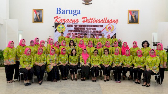 Rapat Penyusunan Program Kerja Pengurus Perwosi Sulsel, di Baruga Patingalloang, Rujab Gubernur Sulsel, Senin (17/06/2019).