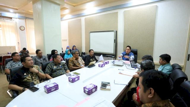 Pemprov Sulsel Gelar rapat persiapan untuk Koordinasi dan Supervisi Daerah yang akan dilakulan oleh KPK, di Ruang Rapat Sekprov, Kamis (27/06/2019).