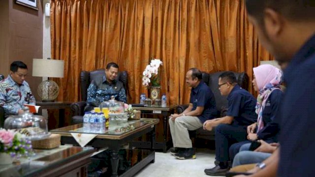 Pj Wali Kota Makassar, Iqbal Suhaeb menerima kunjungan Direktur PT. Kima, Saldy Mansyur, Kamis (20/06/2019).