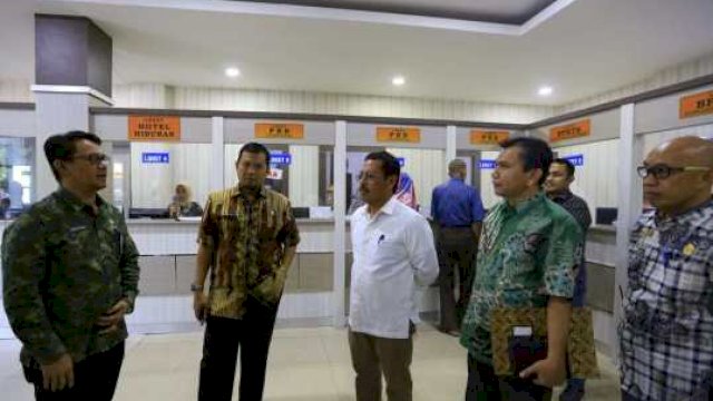 Iqbal Suhaeb Lakukan Pantau Pelayanan di Bapenda Makassar