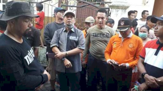 Pj Wali Kota Makassar, Iqbal Suhaeb, meninjau lokasi kebakaran di Jalan Sinassara, Lorong 3, Kelurahan Kaluku Bodoa, Kecamatan Tallo, Sabtu (22/06/19).