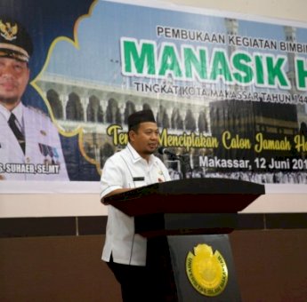 Iqbal Suhaeb Minta Jamaah Calon Haji Makassar Tingkatkan Kesabaran Beribadah