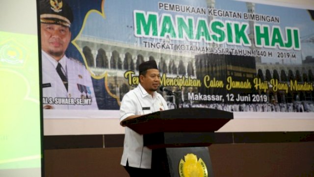 Iqbal Suhaeb Minta Jamaah Calon Haji Makassar Tingkatkan Kesabaran Beribadah