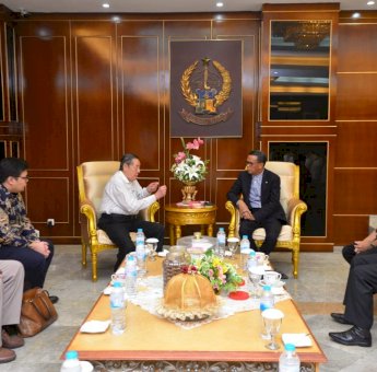 PT. Milatronika Karya Niaga Ajak Pemprov Sulsel Lestarikan Pohon Pinus