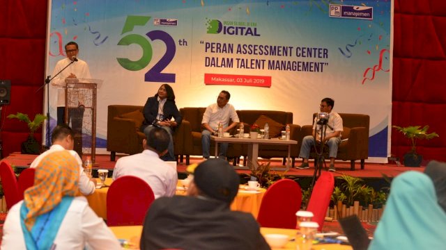 Gubernur Sulsel, Prof. Nurdin Abdullah memeberikan sambutan pada HUT ke 52 PPM Manajemen.