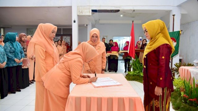 Serah Terima Jabatan Ketua Dharma Wanita Persatuan Provinsi Sulawesi Selatan, Kamis (04/07/2019).