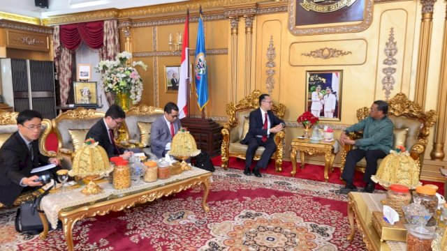 Gubernur Sulsel, Prof. Nurdin Abdullah menerima perwakilan Singapura.