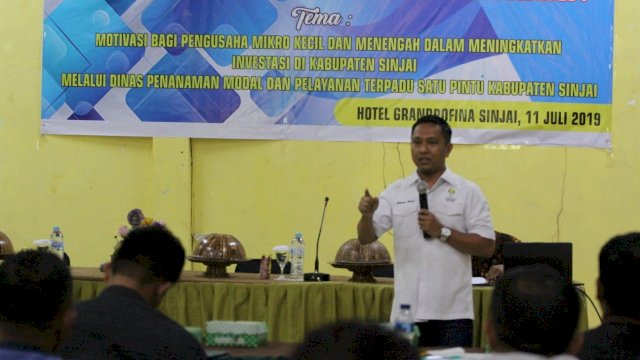 Ketua BPD Hipmi Sulsel, Herman Heizer, memotivasi puluhan pelaku usaha di Kabupaten Sinjai.