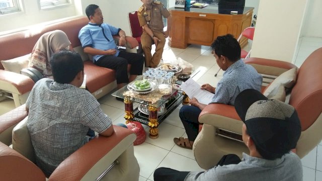 Rapat pembahasan kelangkaan Gas LPG 3 Kilogram di Kabupaten Soppeng.