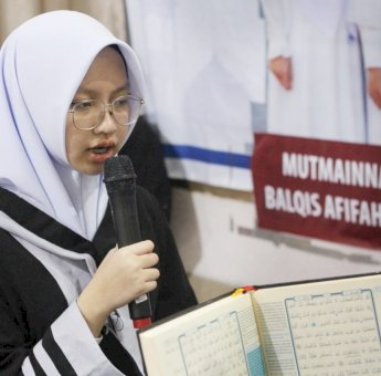 Putri ‘Professor Halal’ Berhasil Khatam 30 Juz Al-Quran di Gowa