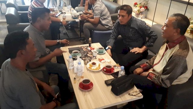 Bakal Calon Wali Kota Makassar, Syamsu Rizal (Deng Ical) bertemu dengan Ketua Partai Perindo Makassar Ruslan Mahmud ,dan Ketua Partai Berkarya Yusuf Gunco, Rabu (24/07/2019).
