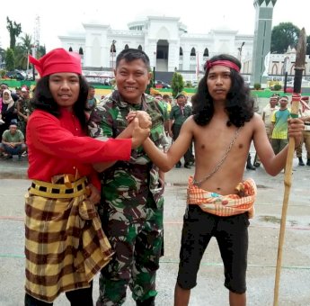 Kostum Sultan Hasanuddin Raih Juara Pada Gerak Jalan Perjuangan di Soppeng