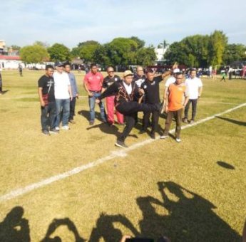 Tendangan Kick Off Iqbal Suhaeb Awali Gala Karya Zona Sulsel 2019
