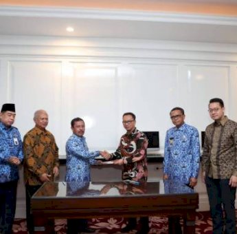 GMTD Resmi Serahkan Lahan Stadion Barombong dan Jalan Metro Tanjung Bunga