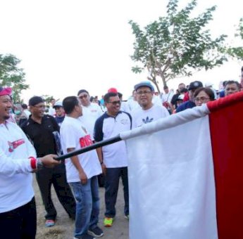 Lepas Jalan Santai IPB Sulsel, Iqbal Suhaeb: Pererat Silarutahmi