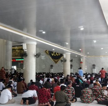 Ribuan Warga Gowa Ikut Salatkan Jenazah Ichsan YL