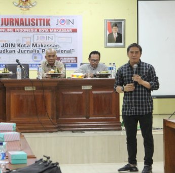 Jadi Narasumber di Diklat Join Makassar, Deng Ical Ungkap Tantangan Wartawan