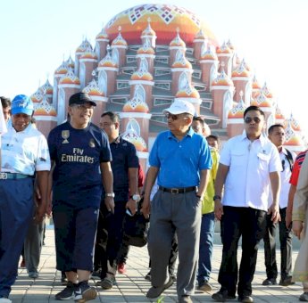 IAS Dampingi Wapres Jusuf Kalla Nikmati Suasana Pagi Makassar
