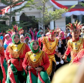 Pimpinan SKPD Pemda Gowa Ramaikan Lomba Senam Pantai Losari