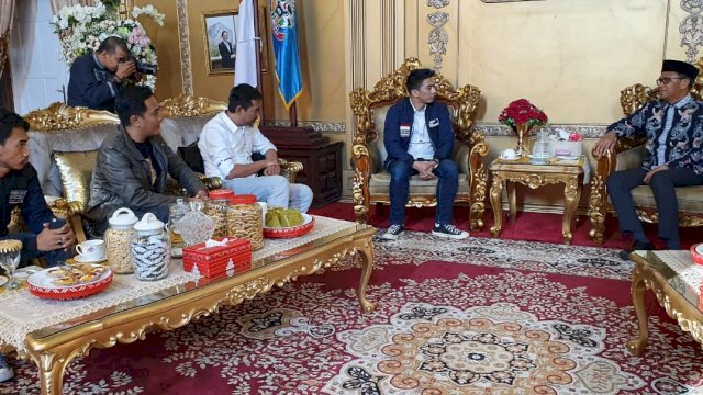 Gubernur Sulsel Prof. Nurdin Abdullah menerima Pengurus KNPI Sulsel di Rumah Jabatannya, Jumat (16/08/2019).