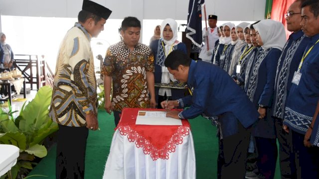 Pengukuhan IKA Alumni SMPN 2 Watansoppeng, Minggu (18/08/2019).