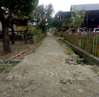 Butuh Perhatian Pemerintah, Begini Kondisi Jalanan Lorong di Desa Labokong Soppeng