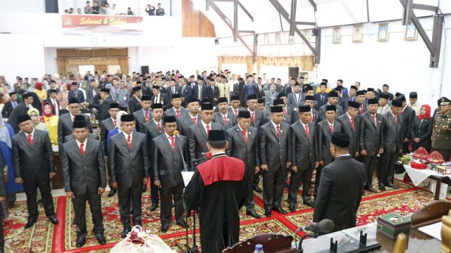 Pelantikan Anggota DPRD Kabupaten Wajo masa jabatan 2019-2024, Senin (03/09/2019).