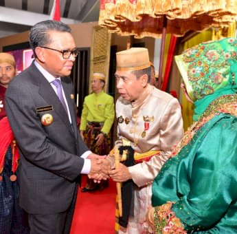 Gubernur Nurdin Abdullah Saksikan Penobatan Karaeng Turikale ke-8
