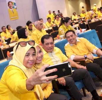 Di Hadapan Ratusan Anggota DPRD Golkar, NH Nyatakan Dukung Deng Ical di Pilwali Makassar 2020