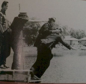 Mengenang BJ Habibie, Dorong Dua Profesor Nyemplung di Danau Unhas