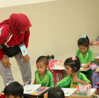 Murid TK Se-Kota Makassar Ikut Lomba Mewarnai Yonzipur 8/SMG